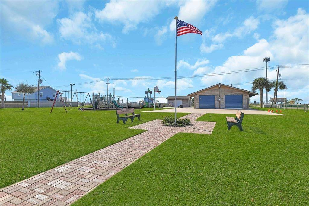Community park- just a short bike or golf cart ride away!