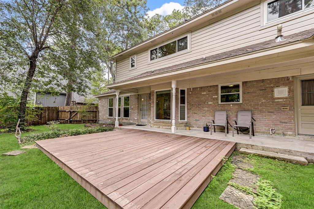 Great deck area for enjoying the backyard.