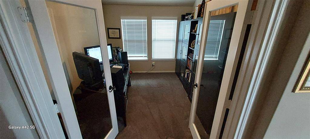 Office/study with French doors