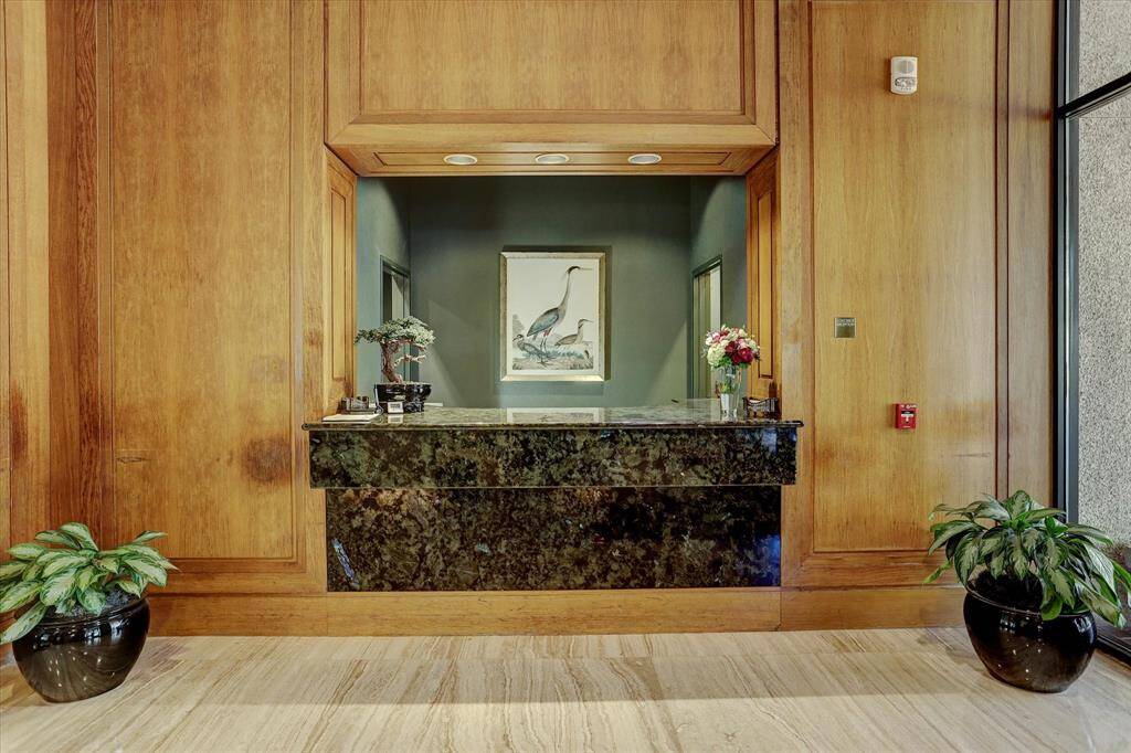 Enjoy 24/7 front desk service for unparalleled convenience.