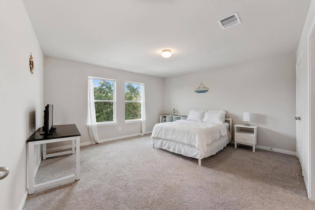 Third bedroom with ensuite bath
