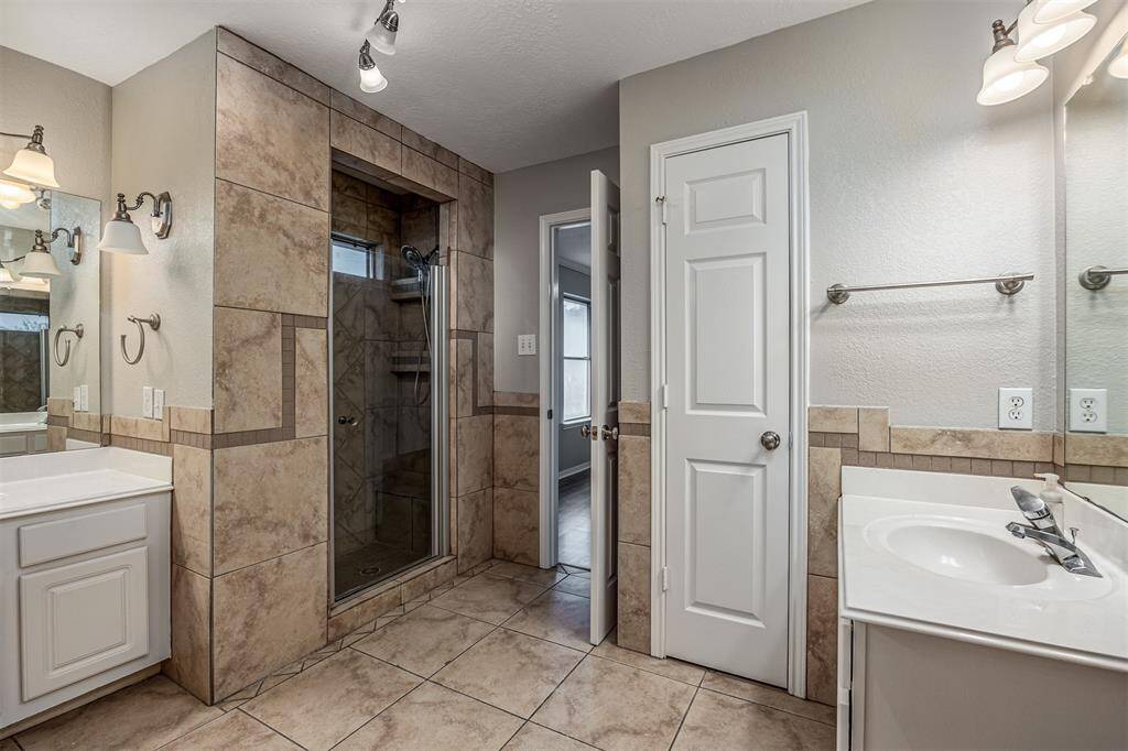 Upstairs bathroom