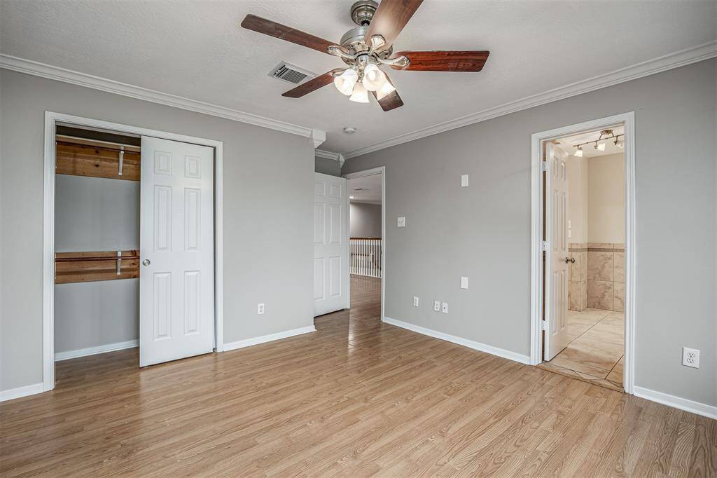 2nd upstairs bathroom