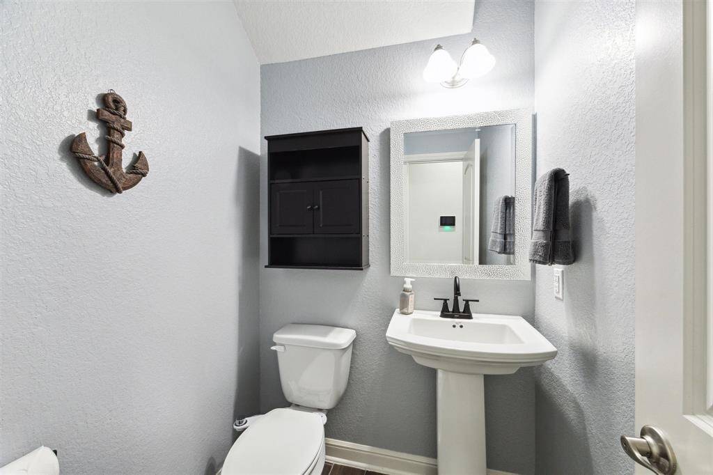 PowderRoom/Guest Bathroom
