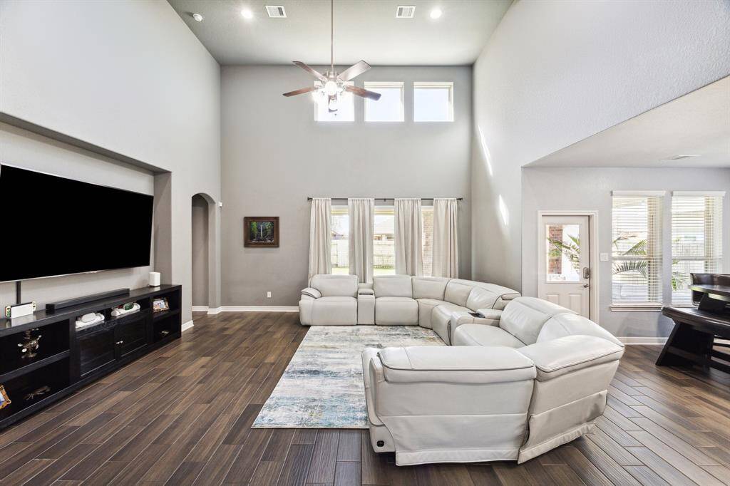 Without Acoustic Tiles