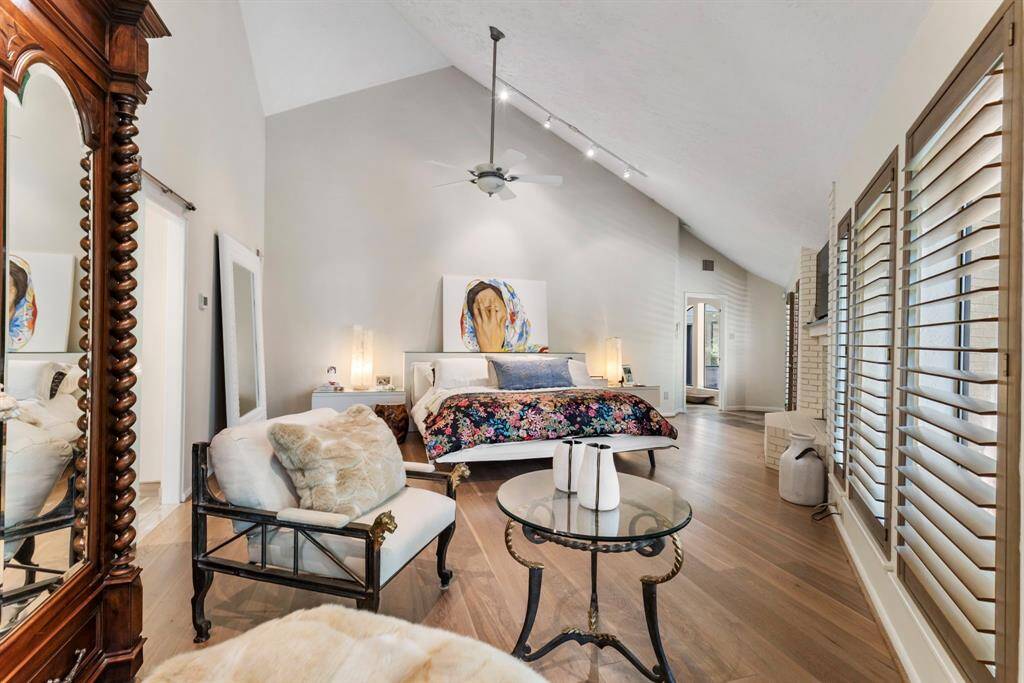 Welcome to the owners retreat where you will love the versatility and inviting calm.