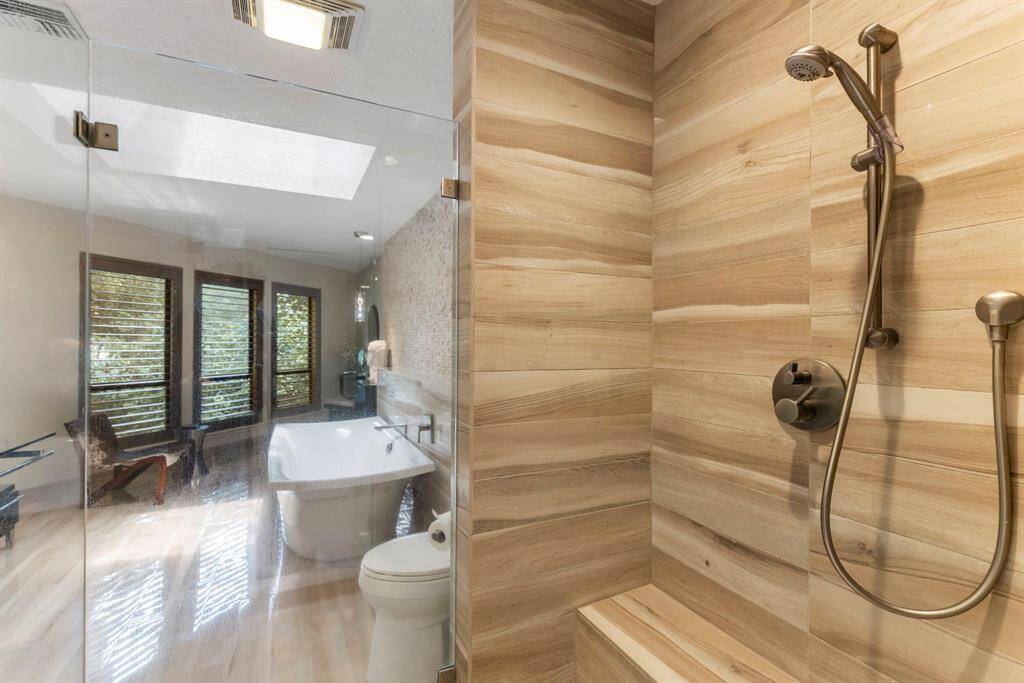 Another view, this one from the relaxing spa shower shows off additional window views.