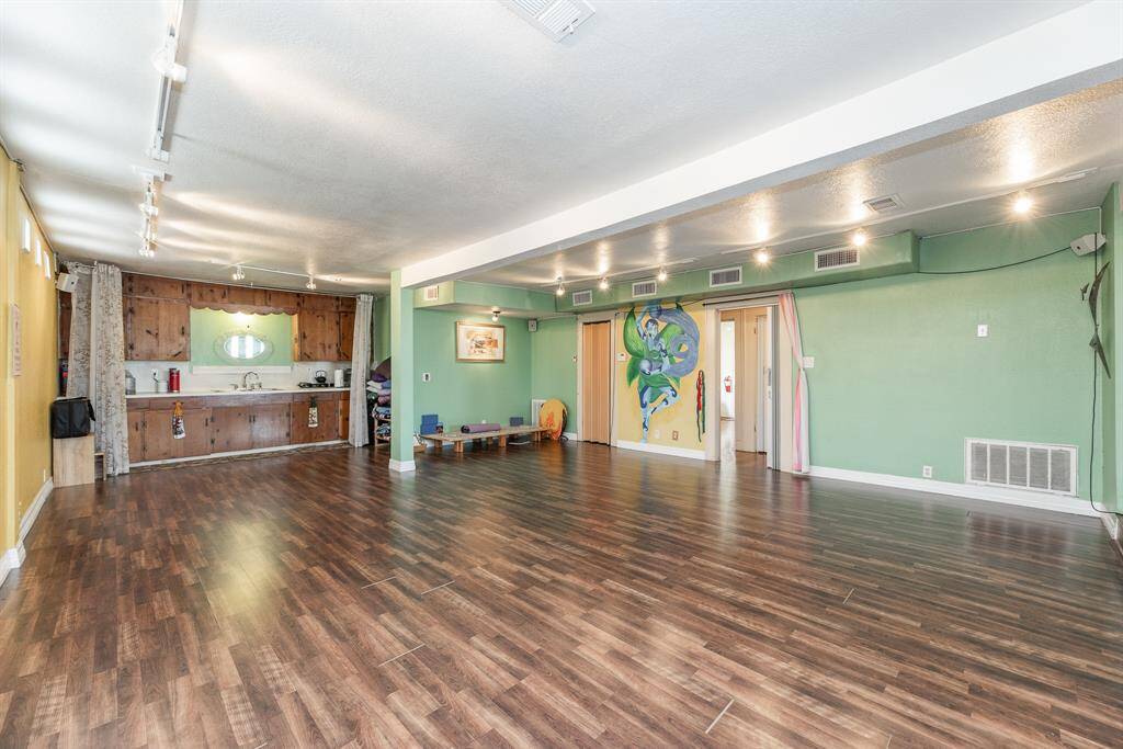 Imagine the potential here for your business here with room to grow.