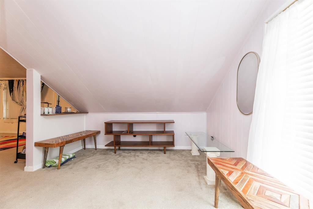 Flexible space. Currently used for yoga.