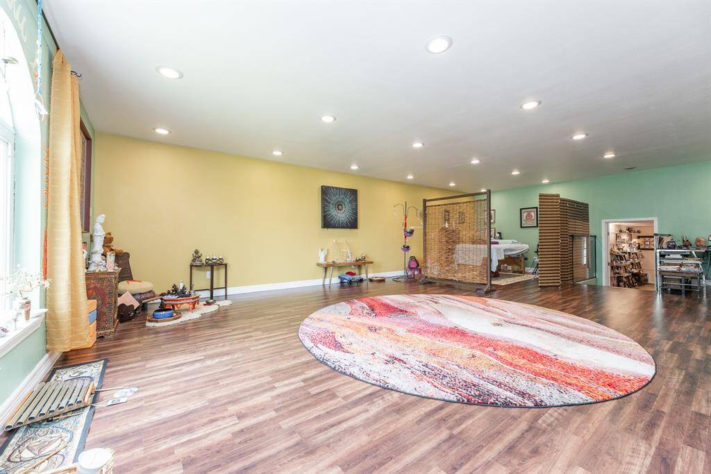 Plenty of flexible space to work with.