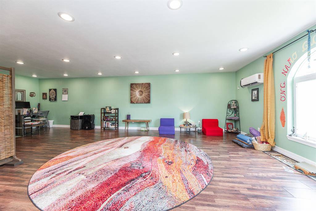 Upstairs and downstairs spaces allow simultaneous events or classes.