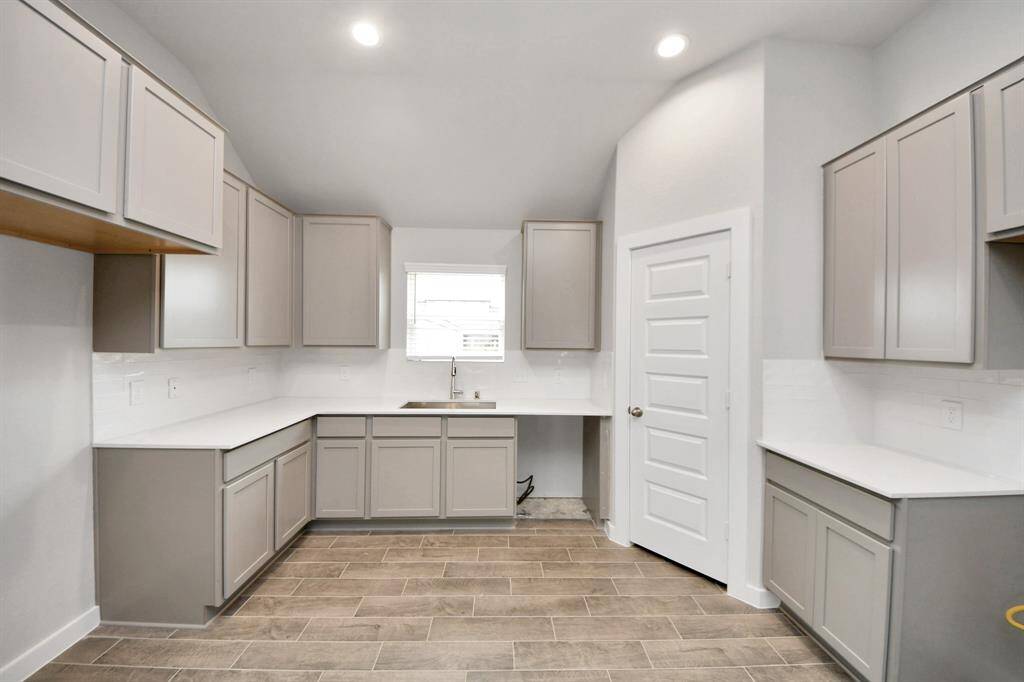 This generously spacious kitchen is a dream realized!