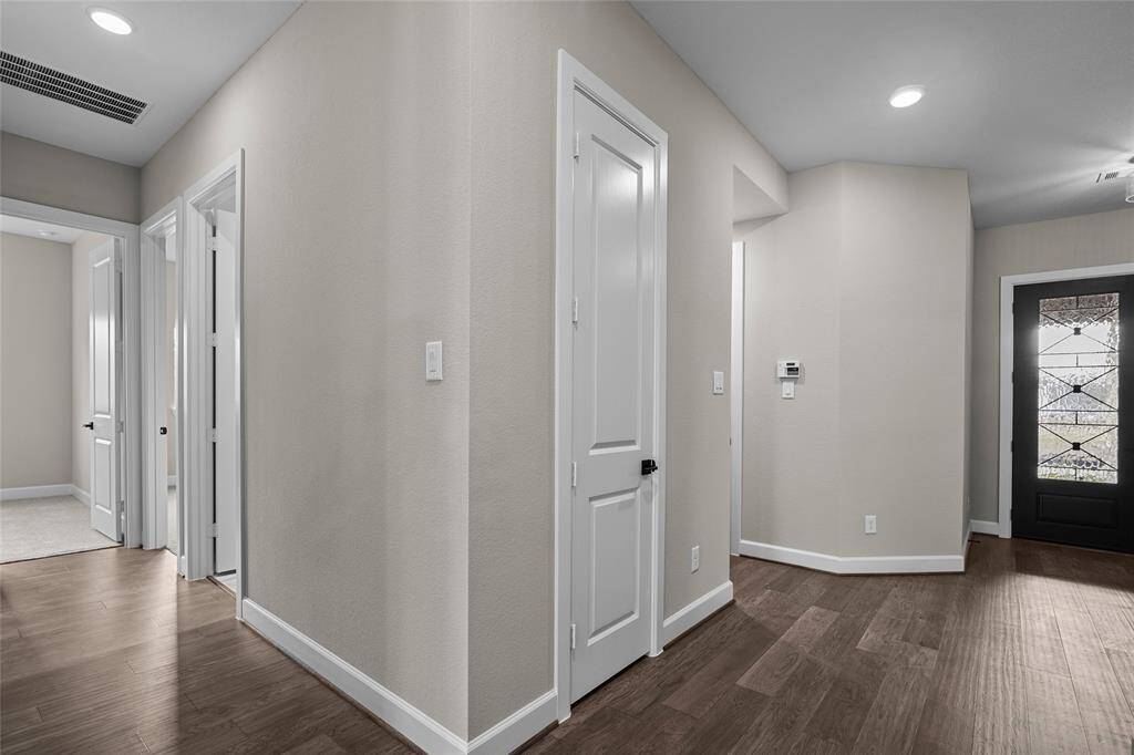 REPRESENTATIVE PHOTO – Photo does not represent actual home options and selections. Ask Sales Consultant for specific selections.