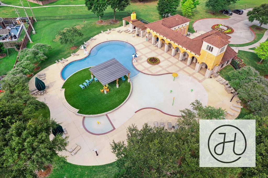 Tuscan Lakes main pool