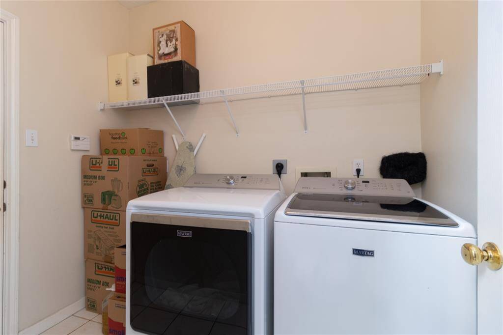 Large laundry room off of 2-car garage