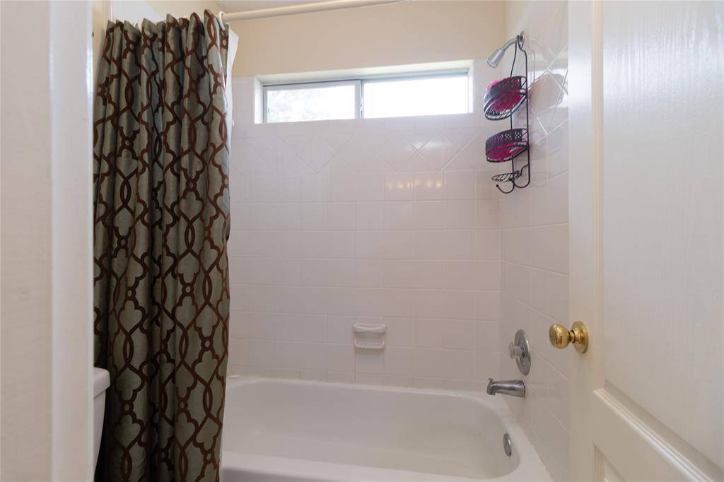 Connecting Jack and Jill bathroom (BR2 and BR3)