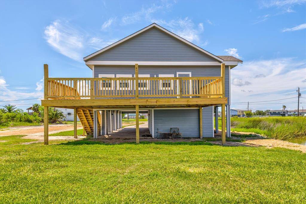 Front of house from the water.
