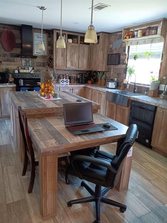 Excellent size Kitchen