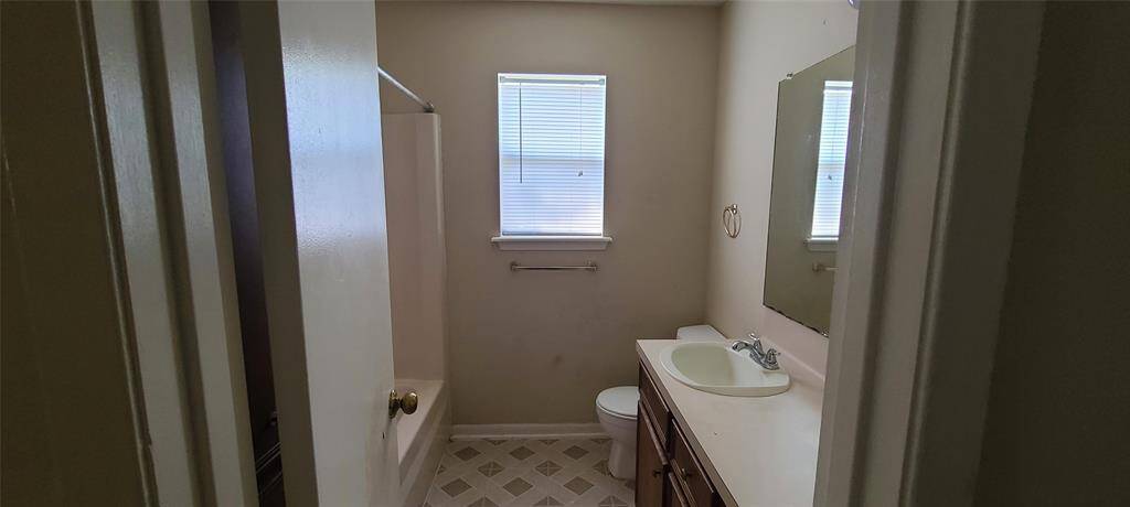 Secondary bathroom