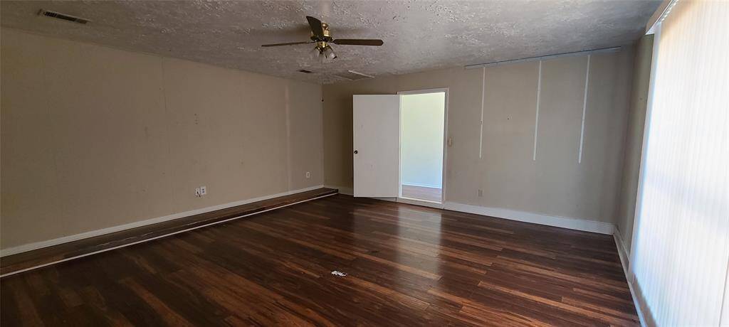 Very large family room