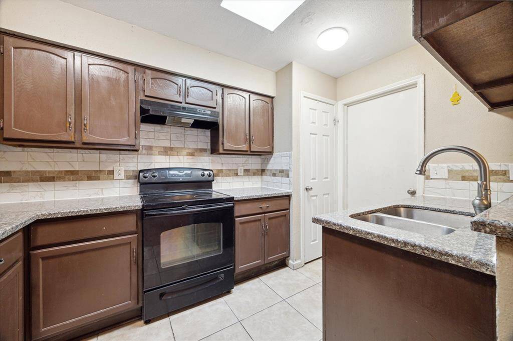 Great kitchen space