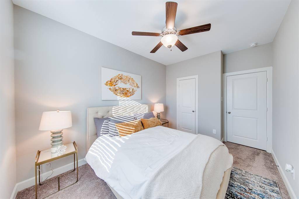 Secondary bedroom