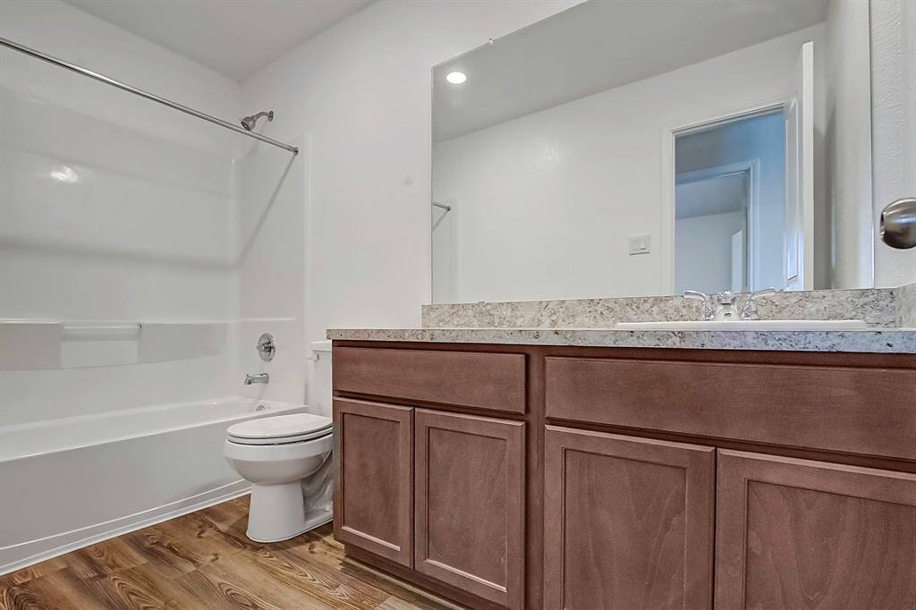secondary bathroom
