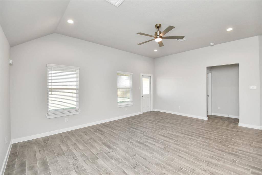 Welcome family and guests to your charming living room!