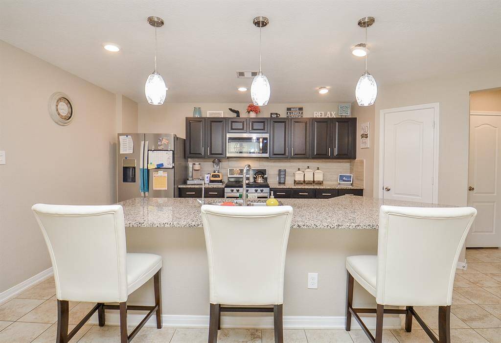 Beautiful kitchen with plenty of room for seating