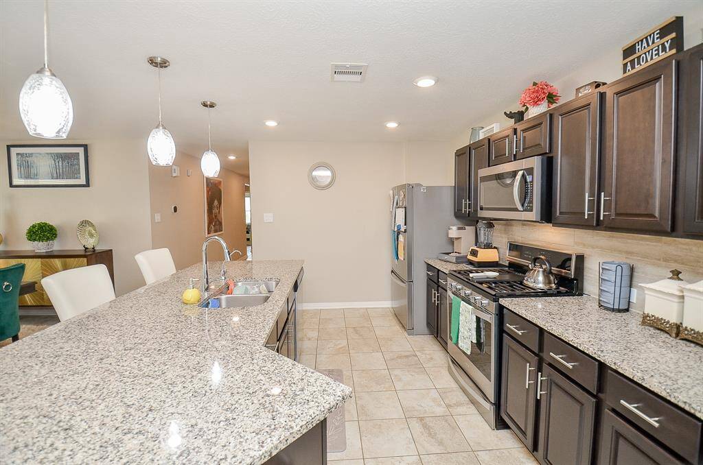Plenty of countertop space for cooking and entertaining
