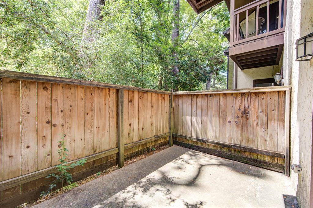 The large, fenced deck connects seamlessly to the living room on the first floor, providing an ideal space for family outdoor gatherings and relaxation. Additionally, the property features a pool and clubhouse, perfect for extended family fun and entertainment.