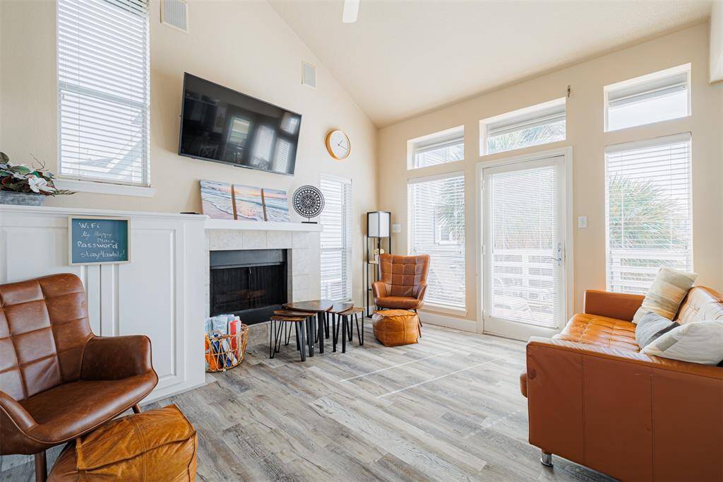 Bright and light living room