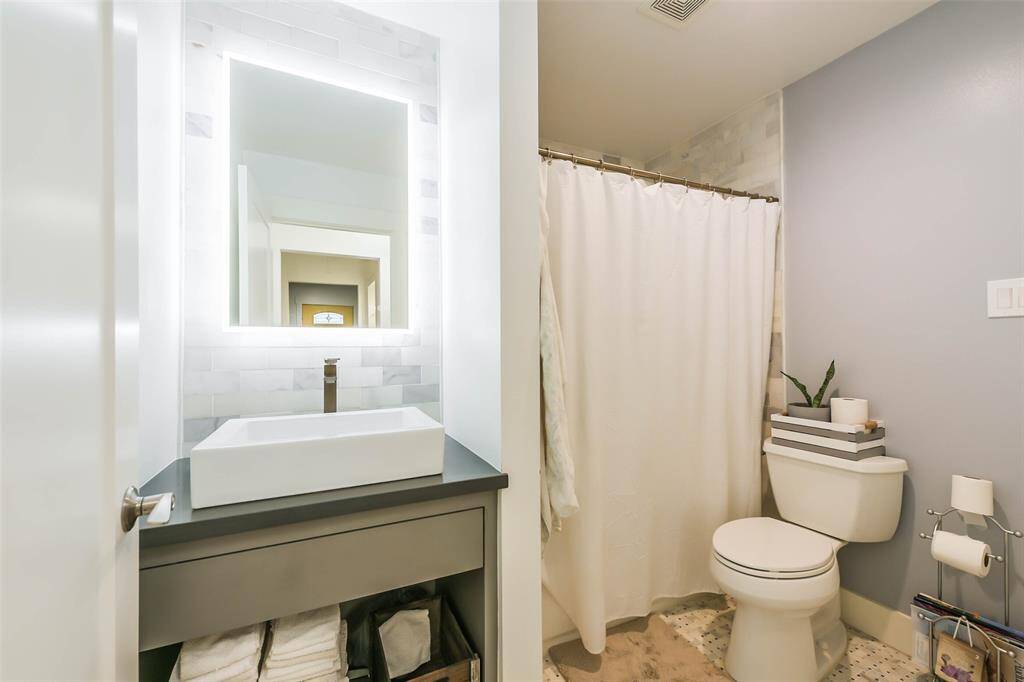 Marble tile in restrooms