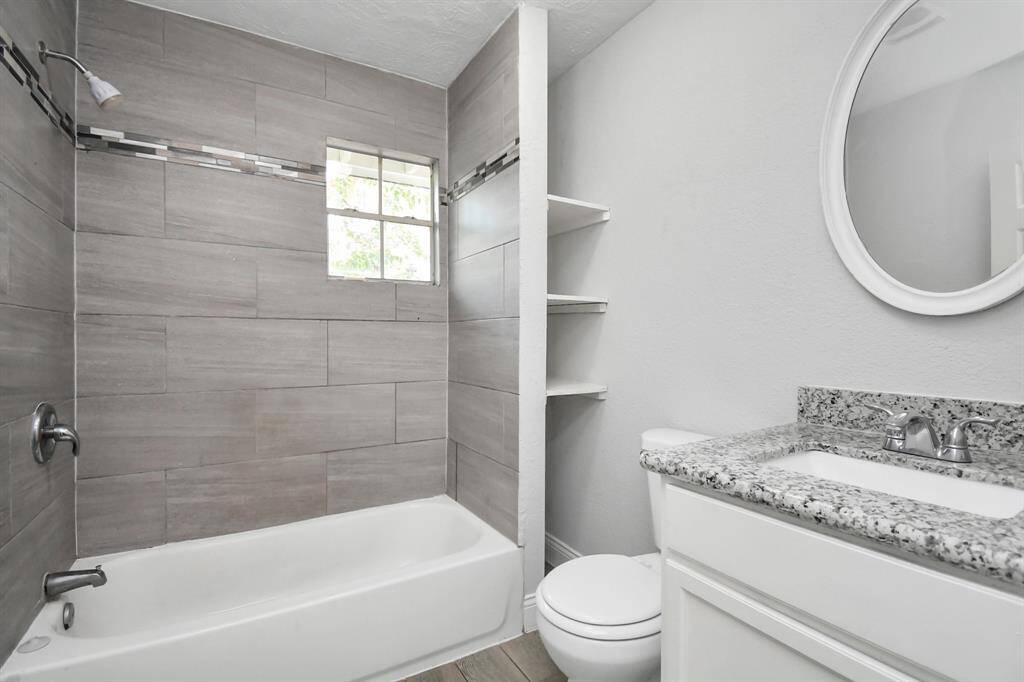 2nd Bathroom