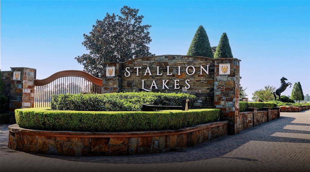 Stallion Lakes, a 400 acre gated community in Hockley, Texas is located just two miles from the Clubs at Houston Oaks.