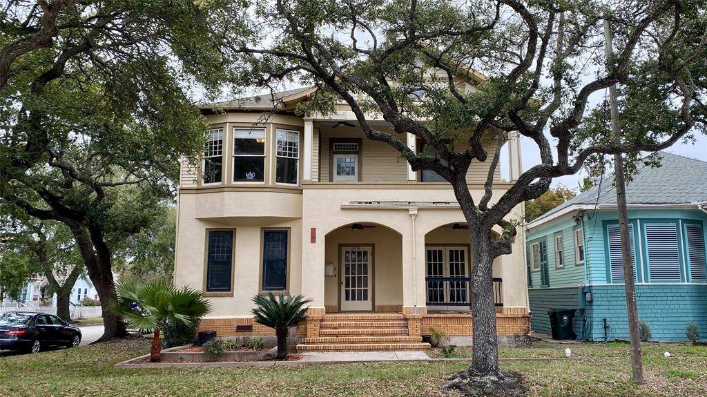 Home features a tiled front porches for relaxing in the gulf breezes