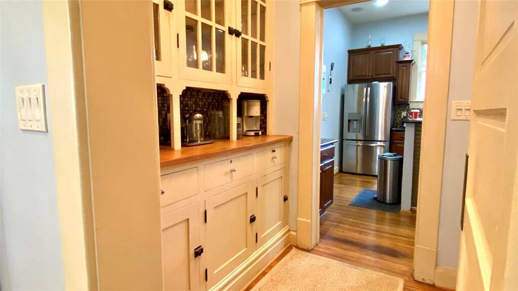 Butlers pantry with lots of storage