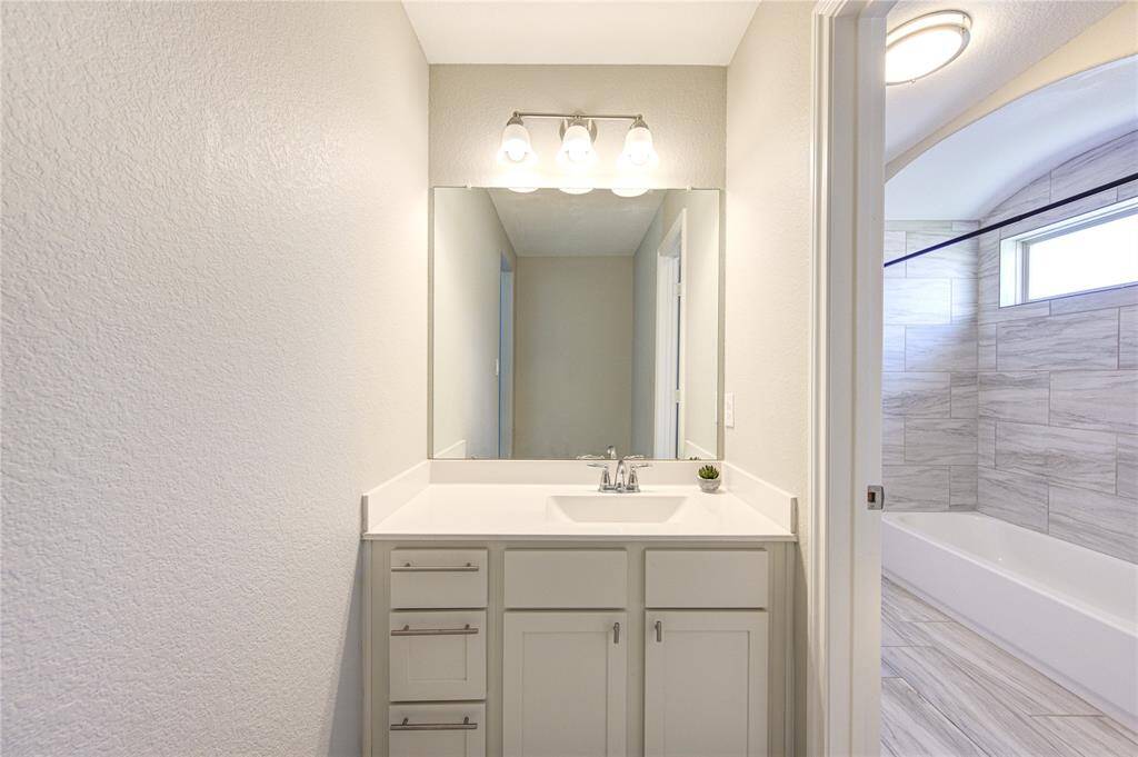 Jack & Jill bathroom - vanity 2