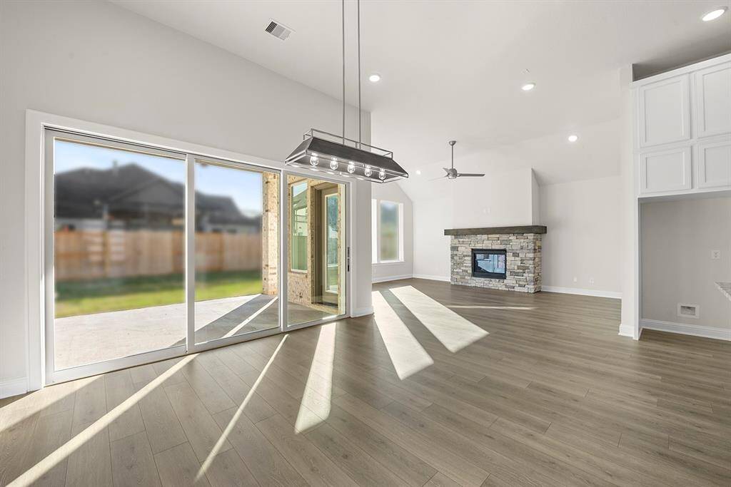 MER6-0004-4B_HunlteyIIIC_DiningRoom
