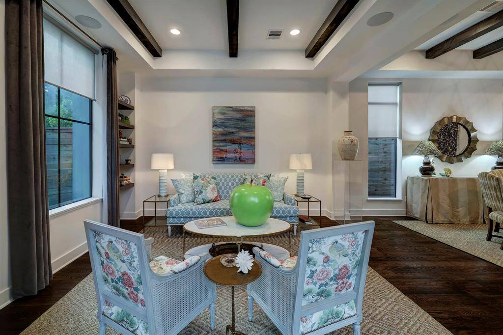 As you enter the property, a great first impression Built by Mike Croix, fantastic floor plan.