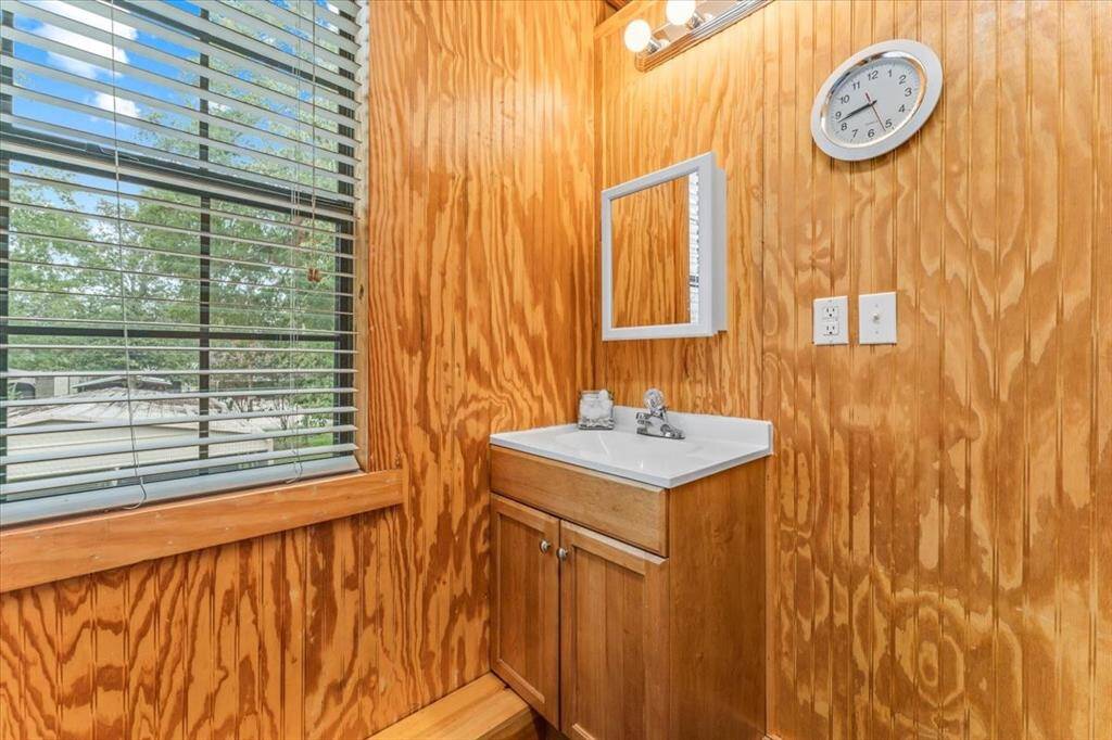 Vanity and sink area.