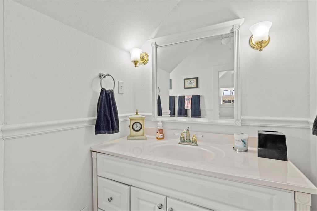 2nd private full bath