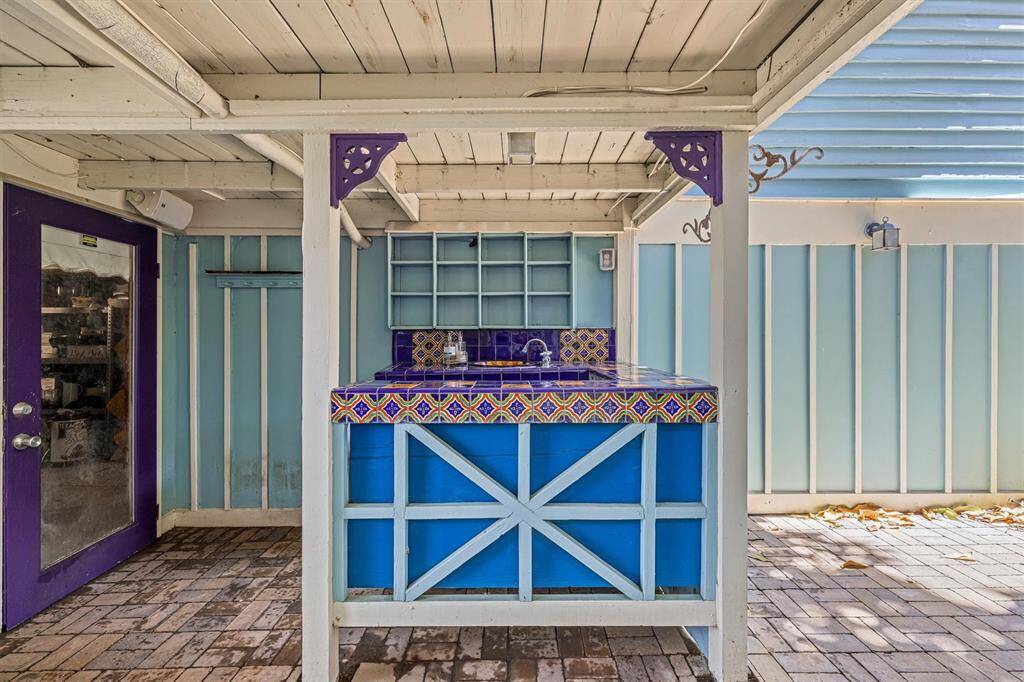 Ground floor covered outdoor bar