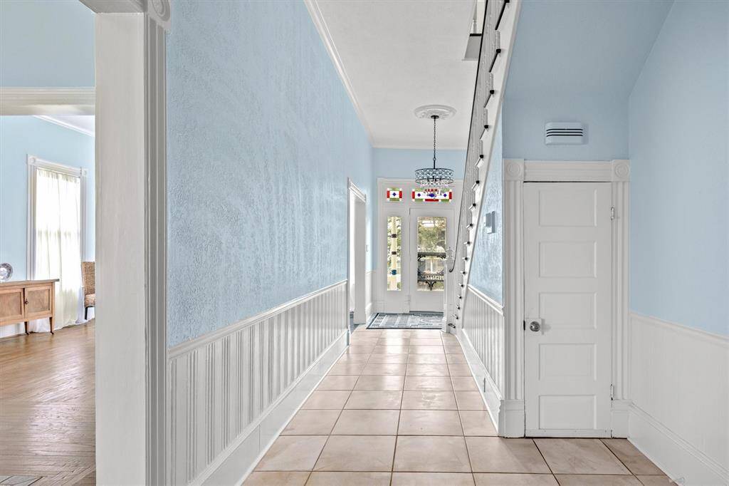 Rear view of entry hallway