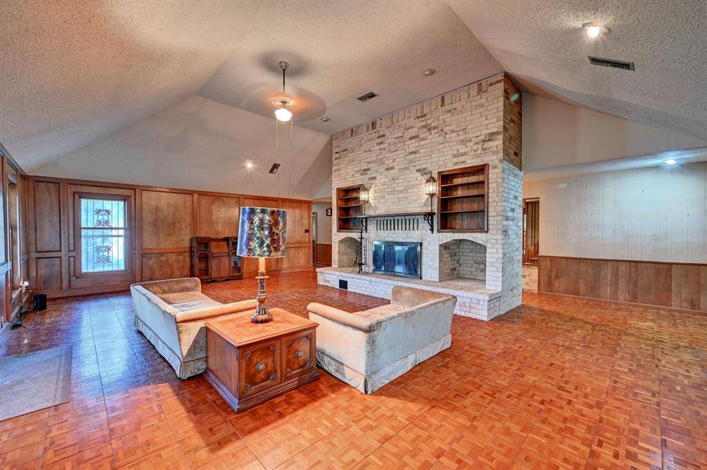 The vaulted ceilings create a classical design.