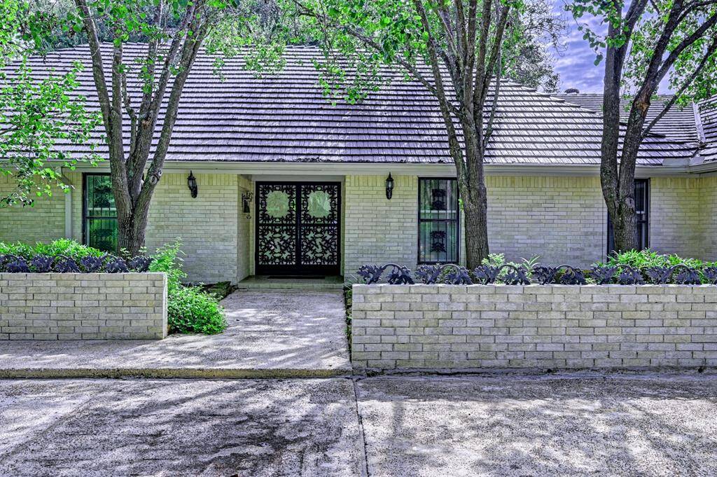 This is such a unique property!