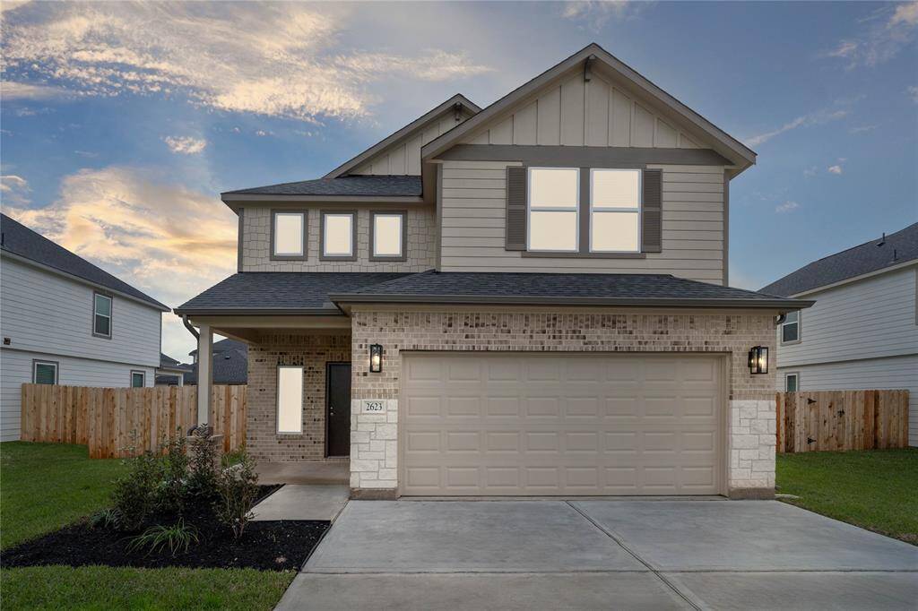 Welcome home to 2623 Village Side Trail located in in the community of Fairpark Village and zoned to Lamar Consolidated ISD.
