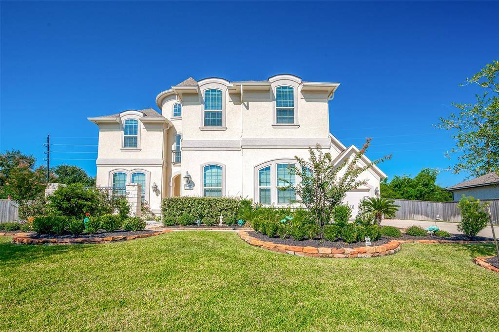 This beautiful home has a 3 car garage.