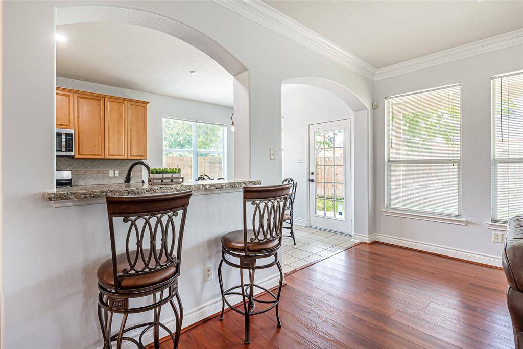 Breakfast bar, perfect for Additonal entertaining!