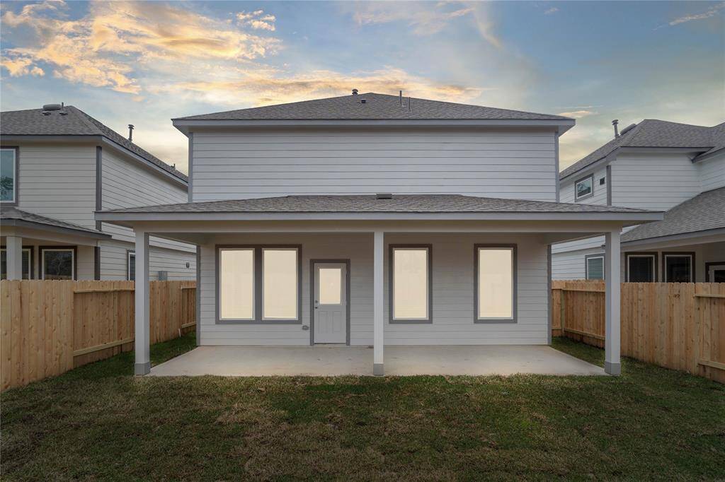 This amazing backyard with its covered rear patio provides enough space for many activities! From fun summer outdoor parties, to roasting marshmallows in the winter, this gorgeous backyard gives you the ability for many days/nights of memories!